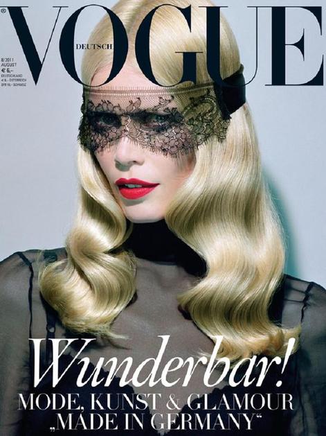 Supermodel 90-ih slavi rođendan: Najbolje Vogue naslovnice s Claudiom Schiffer