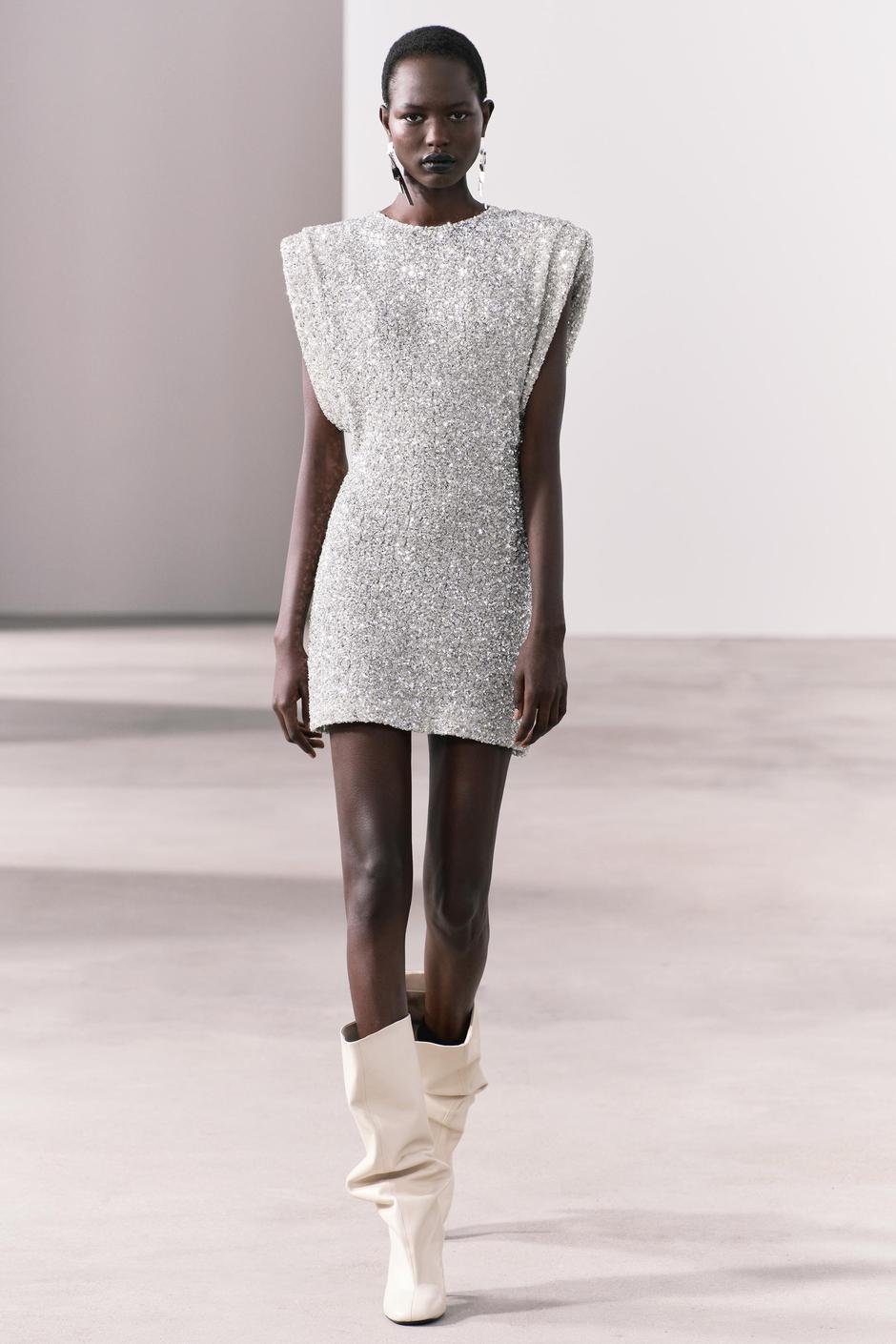 Foto: Zara, viralna haljina sa srebrnim šljokicama | Autor: Zara