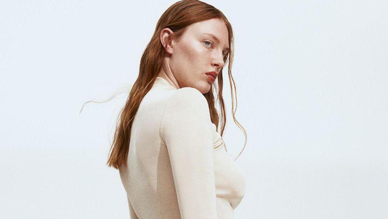 Foto: H&M, elegantni top u bež boji